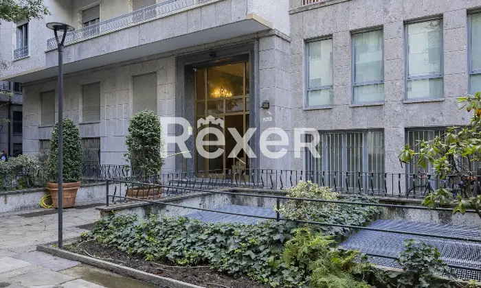 Rexer-Milano-VIA-VISCONTI-DI-MODRONE-PRESTIGIOSO-APPARTAMENTO-DI-MQ-AL-QUINTO-PIANO-CON-BOX-E-POSTO-AUTO-Altro