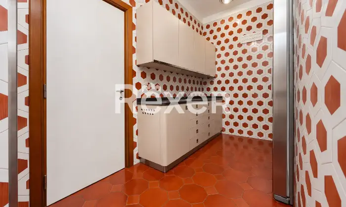Rexer-Milano-VIA-VISCONTI-DI-MODRONE-PRESTIGIOSO-APPARTAMENTO-DI-MQ-AL-QUINTO-PIANO-CON-BOX-E-POSTO-AUTO-Altro