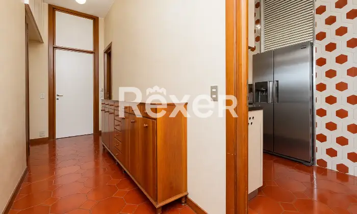 Rexer-Milano-VIA-VISCONTI-DI-MODRONE-PRESTIGIOSO-APPARTAMENTO-DI-MQ-AL-QUINTO-PIANO-CON-BOX-E-POSTO-AUTO-Altro