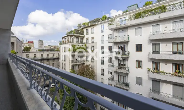 Rexer-Milano-VIA-VISCONTI-DI-MODRONE-PRESTIGIOSO-APPARTAMENTO-DI-MQ-AL-QUINTO-PIANO-CON-BOX-E-POSTO-AUTO-Altro