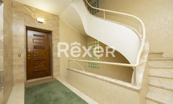 Rexer-Milano-VIA-VISCONTI-DI-MODRONE-PRESTIGIOSO-APPARTAMENTO-DI-MQ-AL-QUINTO-PIANO-CON-BOX-E-POSTO-AUTO-Altro
