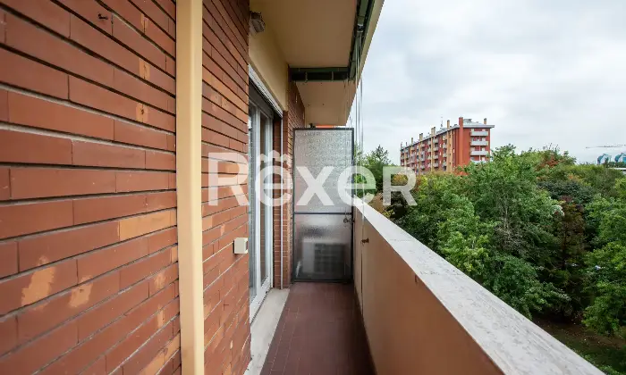 Rexer-Milano-TRILOCALE-DI-MQ-CON-BALCONE-Balcone