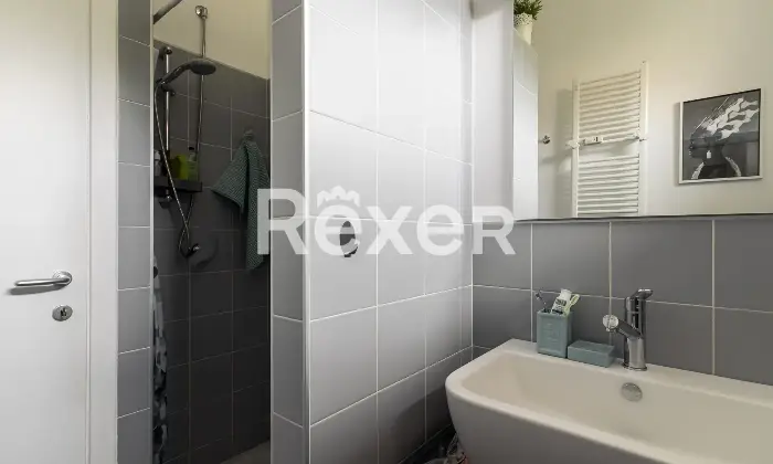 Rexer-Milano-Trilocale-ristrutturato-piano-alto-comodo-per-la-MM-Altro