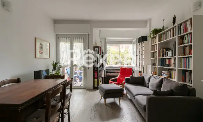 Rexer-Milano-Trilocale-ristrutturato-piano-alto-comodo-per-la-MM-Altro