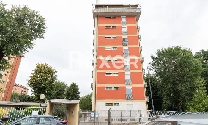 Rexer-Milano-Trilocale-ristrutturato-piano-alto-comodo-per-la-MM-Altro