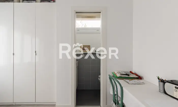 Rexer-Milano-Trilocale-ristrutturato-piano-alto-comodo-per-la-MM-Altro