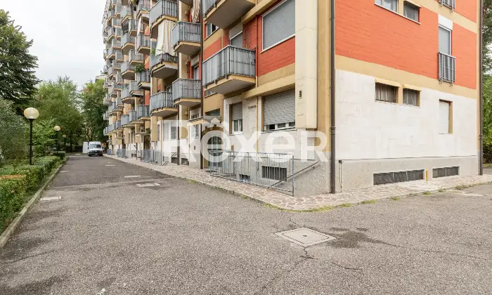 Rexer-Milano-Trilocale-ristrutturato-piano-alto-comodo-per-la-MM-Altro