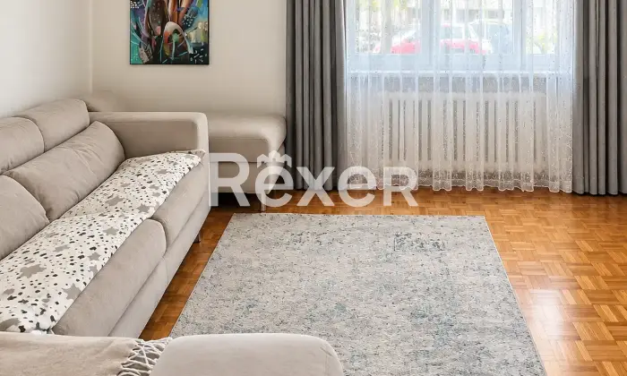 Rexer-Caraglio-Ampio-appartamento-ristrutturato-con-balconi-garage-e-cantina-Altro