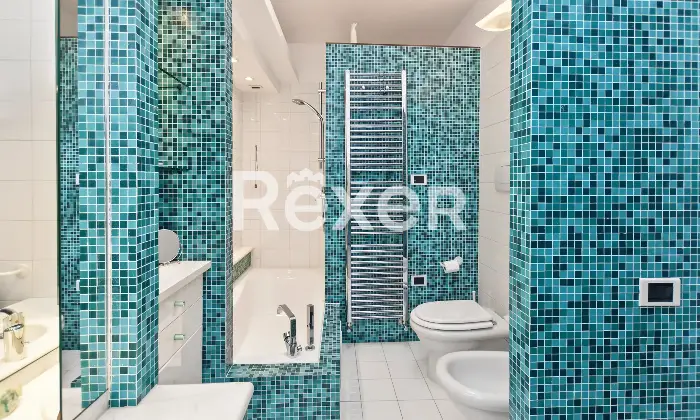 Rexer-Alghero-Alghero-Piazza-Civica-Prestigioso-palazzo-storico-con-attico-ristrutturato-e-splendida-terrazza-panoramica-sulle-mura-Bagno