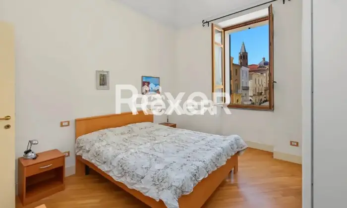 Rexer-Alghero-Alghero-Piazza-Civica-Prestigioso-palazzo-storico-con-attico-ristrutturato-e-splendida-terrazza-panoramica-sulle-mura-Camera-da-letto-matrimoniale