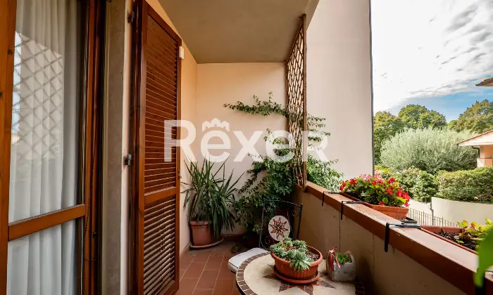 Rexer-Scandicci-Scandicci-Badia-a-Settimo-in-posizione-silenziosa-e-nel-verde-villetta-con-giardino-e-garage-Terrazzo