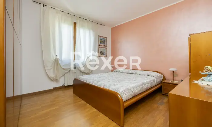 Rexer-Seregno-Seregno-Zona-SantAmbrogio-Villa-sa-schiera-centrale-di-mq-disposta-su-livelli-con-autorimessa-al-piano-seminterrato-Altro