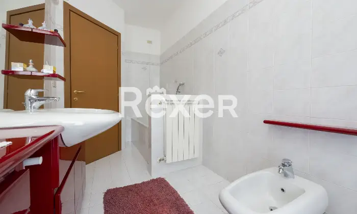 Rexer-Seregno-Seregno-Zona-SantAmbrogio-Villa-sa-schiera-centrale-di-mq-disposta-su-livelli-con-autorimessa-al-piano-seminterrato-Altro