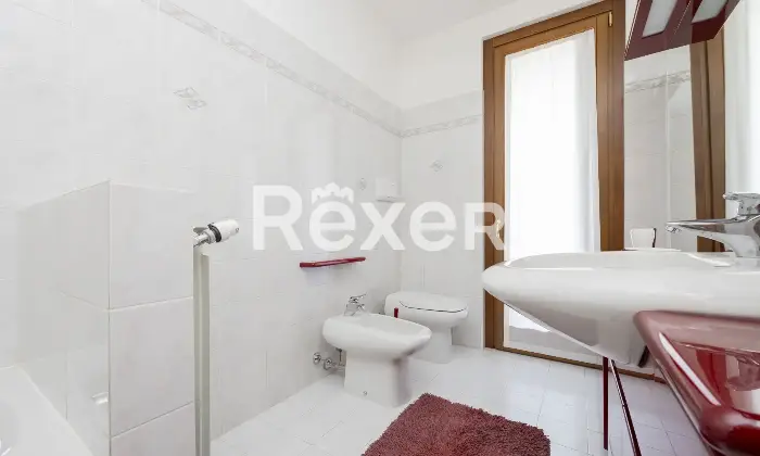 Rexer-Seregno-Seregno-Zona-SantAmbrogio-Villa-sa-schiera-centrale-di-mq-disposta-su-livelli-con-autorimessa-al-piano-seminterrato-Altro