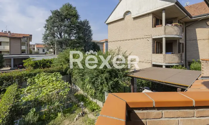 Rexer-Seregno-Seregno-Zona-SantAmbrogio-Villa-sa-schiera-centrale-di-mq-disposta-su-livelli-con-autorimessa-al-piano-seminterrato-Altro
