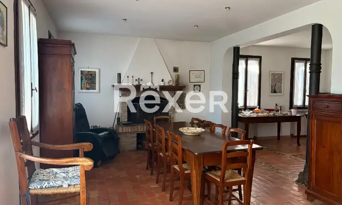 Rexer-Piove-di-Sacco-Ampia-casa-indipendente-con-terrazza-capannone-e-terreno-agricolo-Altro