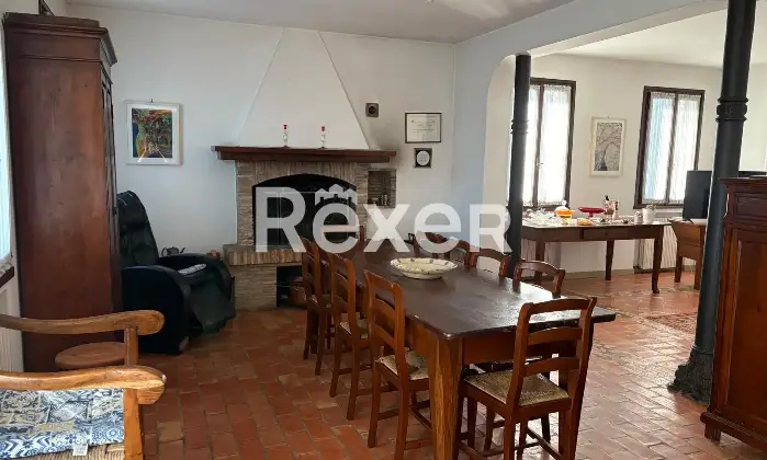Rexer-Piove-di-Sacco-Ampia-casa-indipendente-con-terrazza-capannone-e-terreno-agricolo-Altro