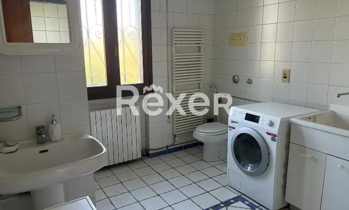 Rexer-Piove-di-Sacco-Ampia-casa-indipendente-con-terrazza-capannone-e-terreno-agricolo-Altro