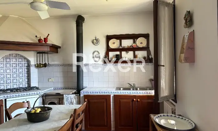 Rexer-Piove-di-Sacco-Ampia-casa-indipendente-con-terrazza-capannone-e-terreno-agricolo-Altro