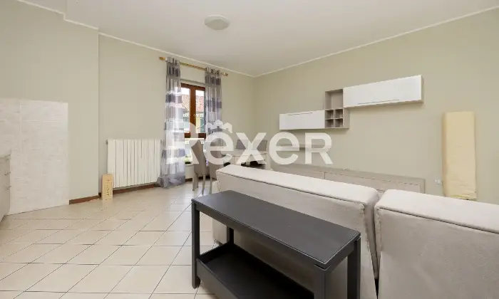 Rexer-Desio-Desio-Appartamento-di-mq-al-piano-primo-Altro