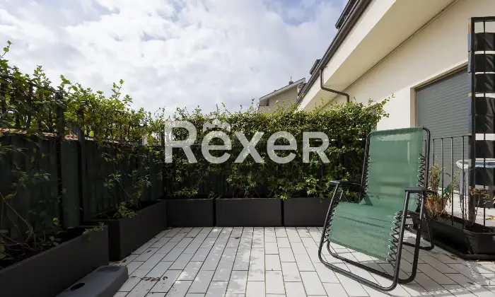 Rexer-Desio-Desio-Appartamento-di-mq-al-piano-primo-Altro