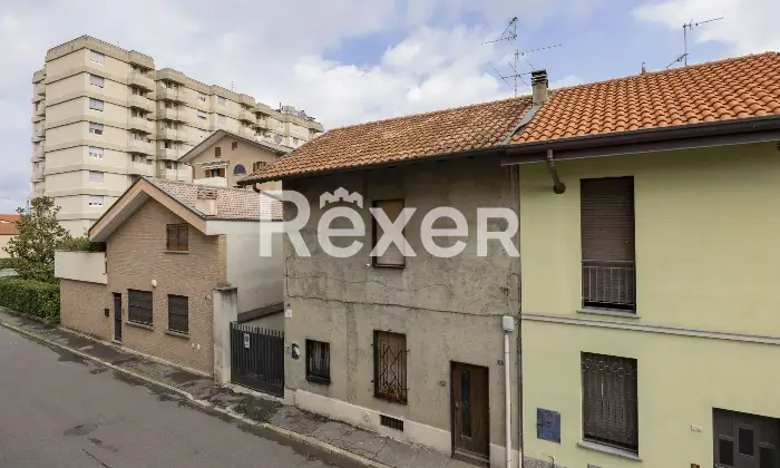 Rexer-Desio-Desio-Appartamento-di-mq-al-piano-primo-Altro