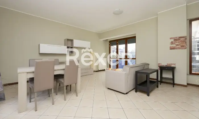 Rexer-Desio-Desio-Appartamento-di-mq-al-piano-primo-Altro
