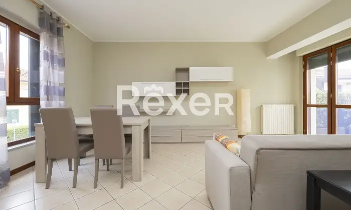 Rexer-Desio-Desio-Appartamento-di-mq-al-piano-primo-Altro