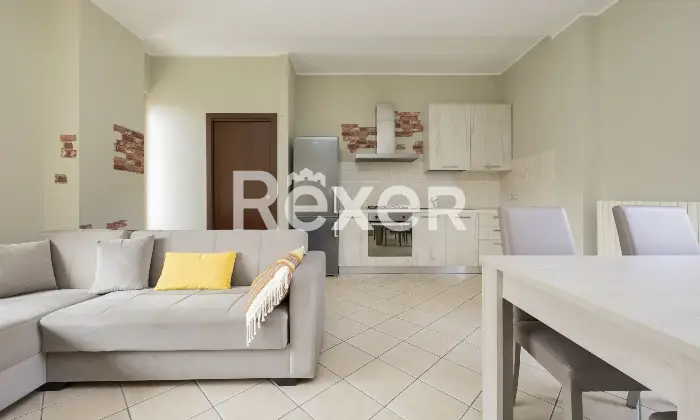 Rexer-Desio-Desio-Appartamento-di-mq-al-piano-primo-Altro