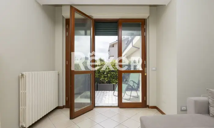 Rexer-Desio-Desio-Appartamento-di-mq-al-piano-primo-Altro
