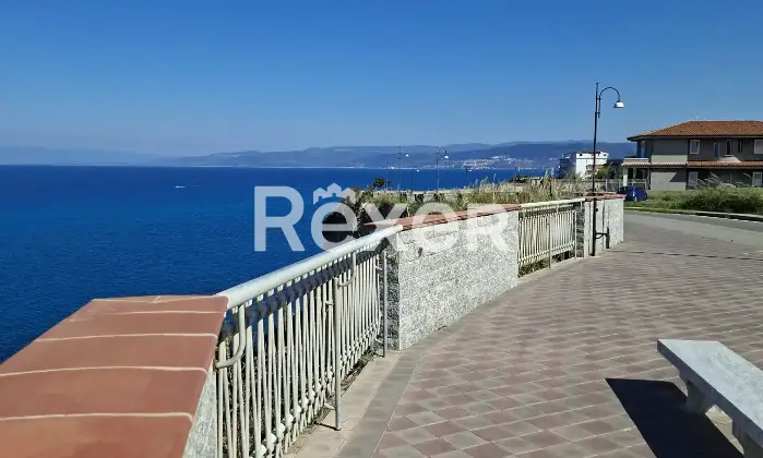 Rexer-Briatico-Briatico-attico-arredato-con-ampio-terrazzo-coperto-e-solarium-Terrazzo