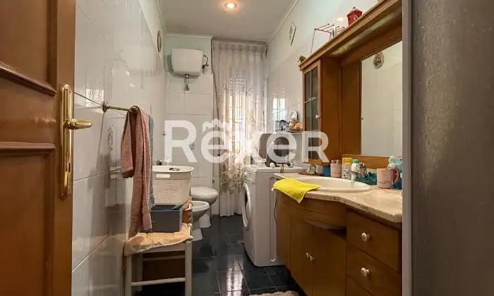 Rexer-Roma-Bilocale-Via-San-Polo-Dei-Cavalieri-Bagno