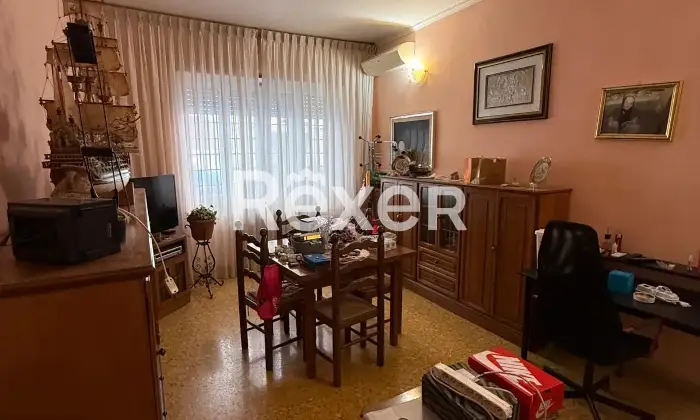 Rexer-Roma-Bilocale-Via-San-Polo-Dei-Cavalieri-Soggiorno