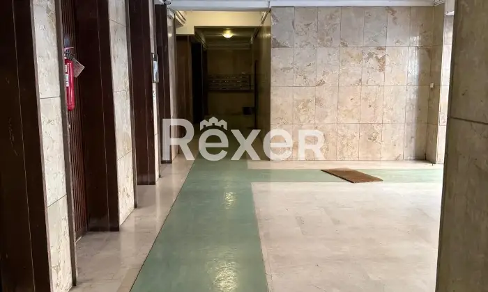 Rexer-Roma-Bilocale-Via-San-Polo-Dei-Cavalieri-Ascensore