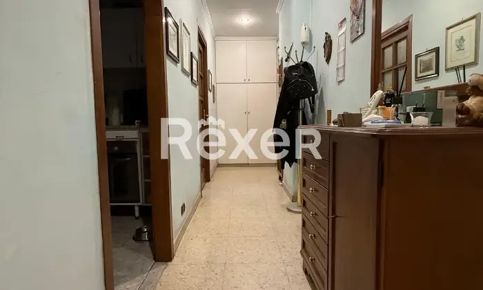 Rexer-Roma-Bilocale-Via-San-Polo-Dei-Cavalieri-Corridoio