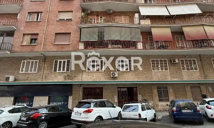Rexer-Roma-Bilocale-Via-San-Polo-Dei-Cavalieri-Facciata