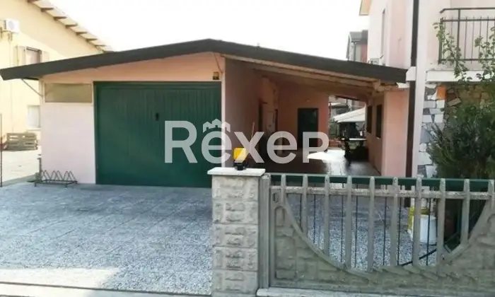 Rexer-Argenta-Casa-indipendente-con-due-appartamenti-a-Longastrino-di-Argenta-Altro