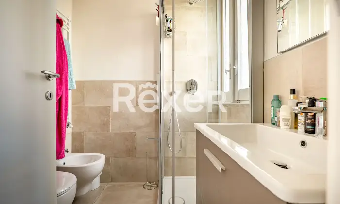 Rexer-Firenze-Firenze-sud-in-posizione-silenziosa-appartamento-con-tre-camere-terrazzo-e-posto-auto-Bagno