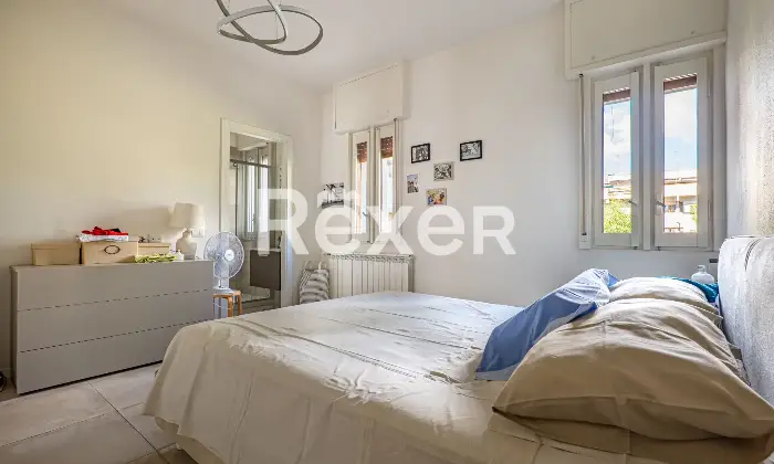 Rexer-Firenze-Firenze-sud-in-posizione-silenziosa-appartamento-con-tre-camere-terrazzo-e-posto-auto-Camera-da-letto-matrimoniale