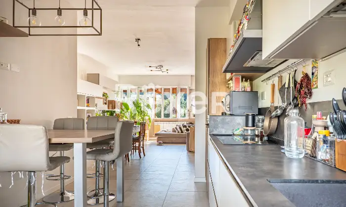Rexer-Firenze-Firenze-sud-in-posizione-silenziosa-appartamento-con-tre-camere-terrazzo-e-posto-auto-Cucina