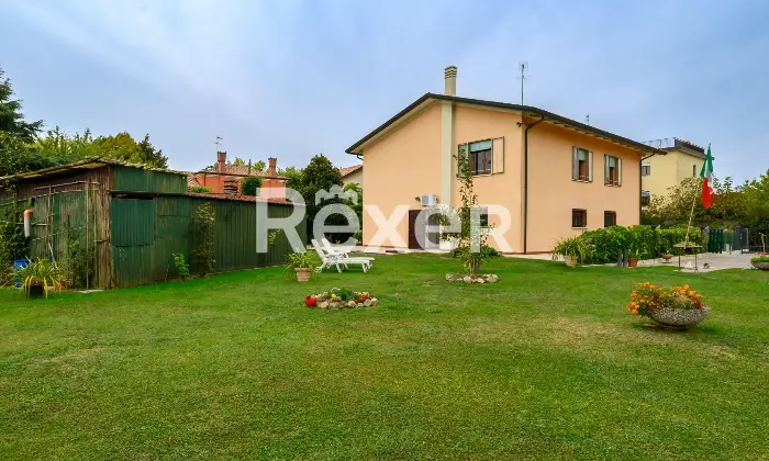 Rexer-Venezia-VILLA-SINGOLA-CON-AMPIO-GIARDINO-Altro