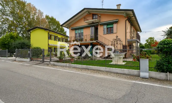 Rexer-Venezia-VILLA-SINGOLA-CON-AMPIO-GIARDINO-Altro