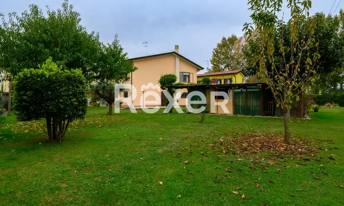Rexer-Venezia-VILLA-SINGOLA-CON-AMPIO-GIARDINO-Altro