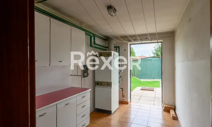 Rexer-Venezia-VILLA-SINGOLA-CON-AMPIO-GIARDINO-Altro