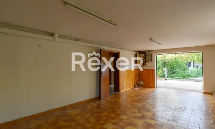 Rexer-Venezia-VILLA-SINGOLA-CON-AMPIO-GIARDINO-Altro