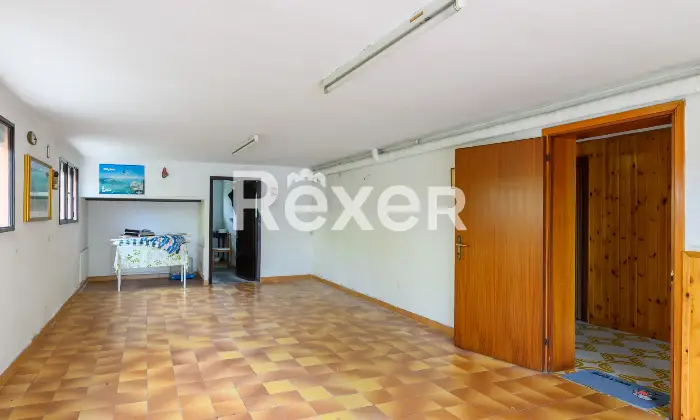 Rexer-Venezia-VILLA-SINGOLA-CON-AMPIO-GIARDINO-Altro