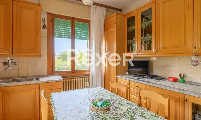 Rexer-Venezia-VILLA-SINGOLA-CON-AMPIO-GIARDINO-Altro