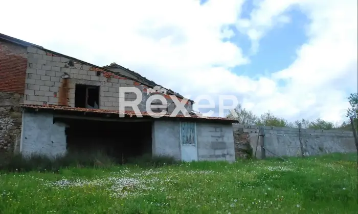 Rexer-Castel-di-Casio-Casa-colonica-con-ettari-di-terreno-in-vendita-a-Castel-di-Casio-Altro