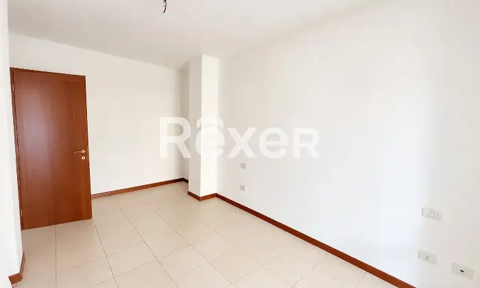 Rexer-Cagliari-Trilocale-con-due-balconi-cantina-e-posto-auto-Altro