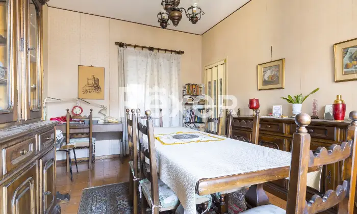 Rexer-Torino-Torino-Corso-Eusebio-Giambone-Ampio-appartamento-di-mq-con-box-auto-piano-Altro